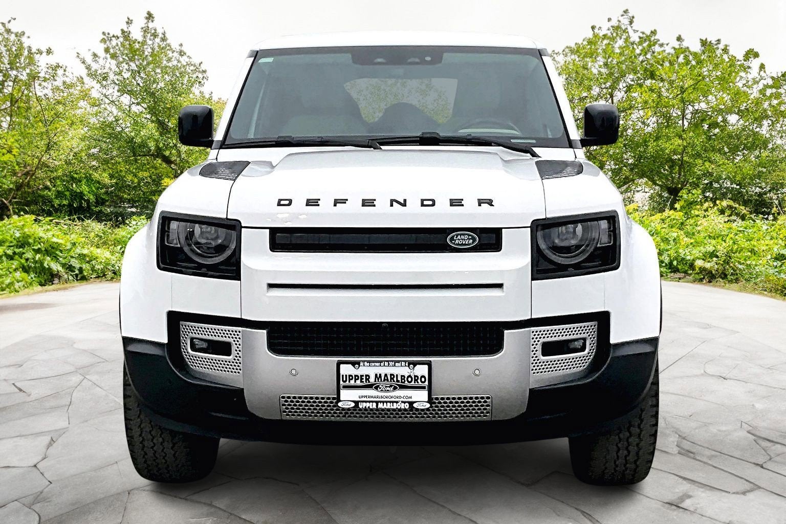 2022 Land Rover Defender SE