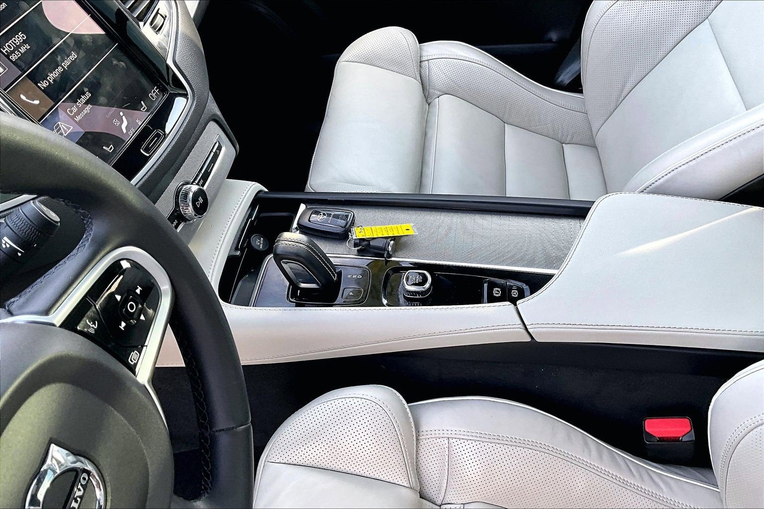 2022 Volvo XC90 Recharge Plug-In Hybrid R-Design