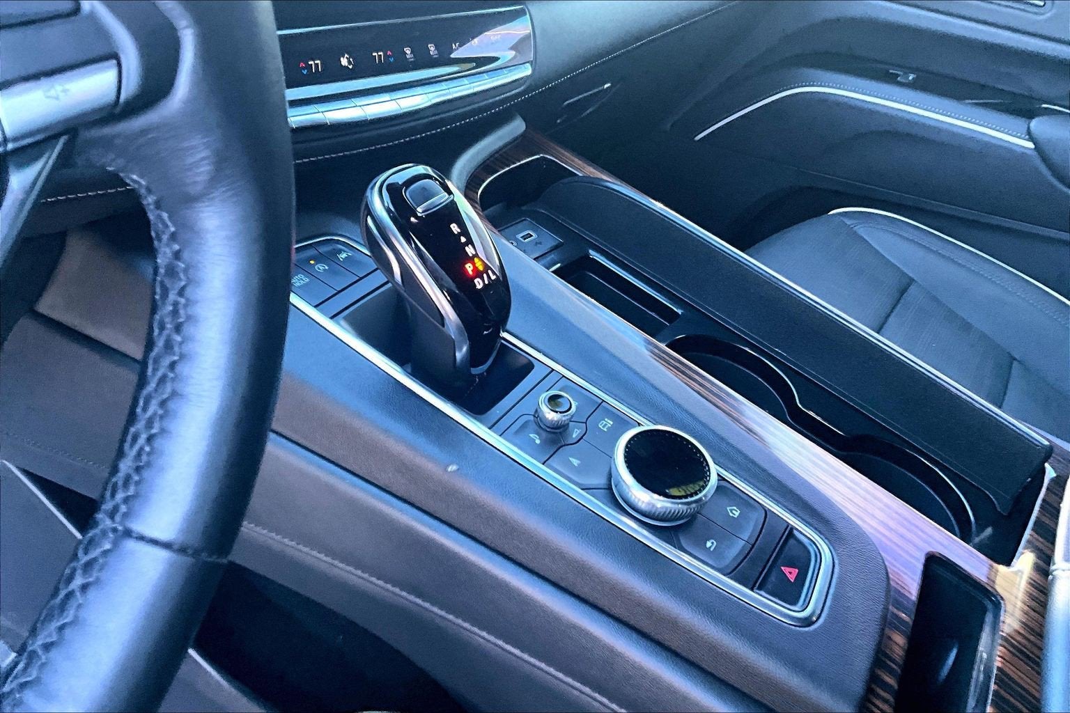 2024 Cadillac Escalade ESV 4WD Premium Luxury