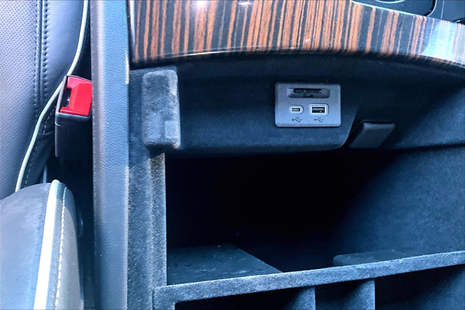 2024 Cadillac Escalade ESV 4WD Premium Luxury