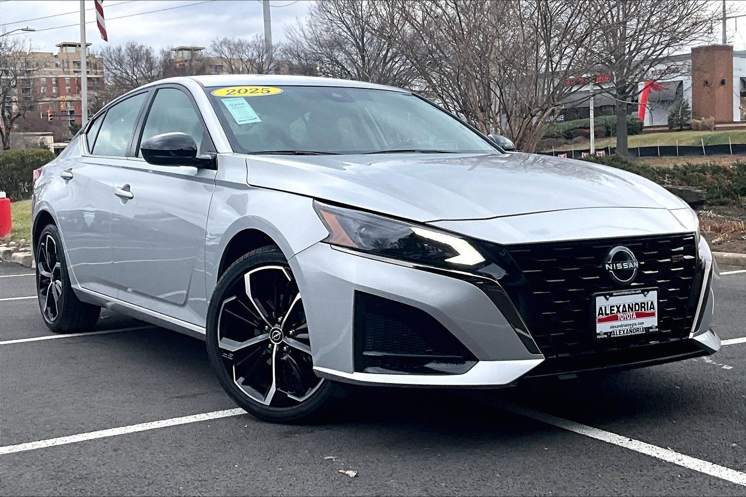 2025 Nissan Altima SR