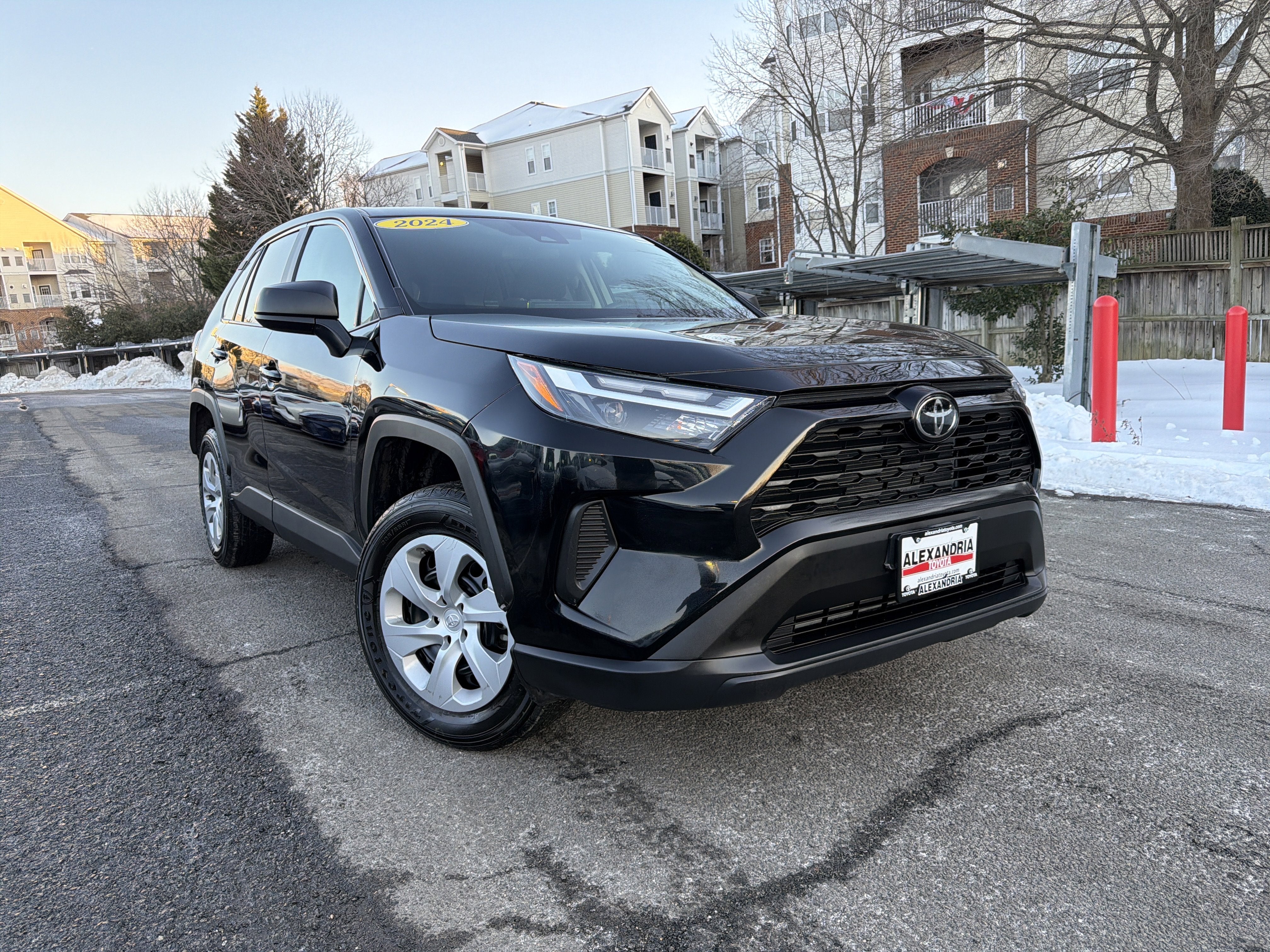2024 Toyota RAV4 LE