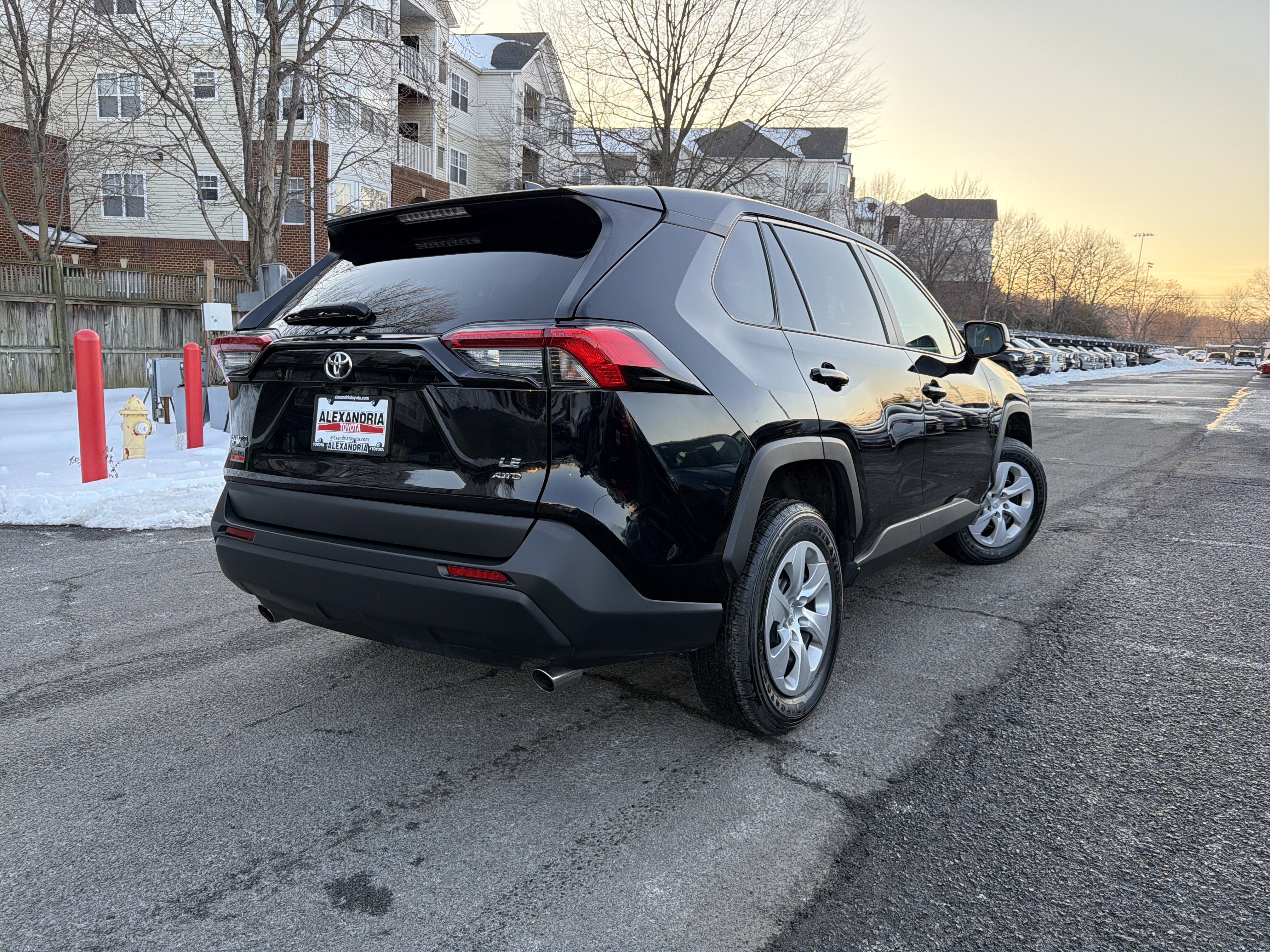 2024 Toyota RAV4 LE