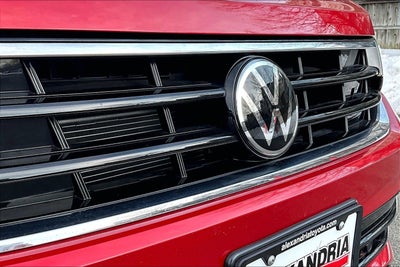 2024 Volkswagen Tiguan SE R-Line Black