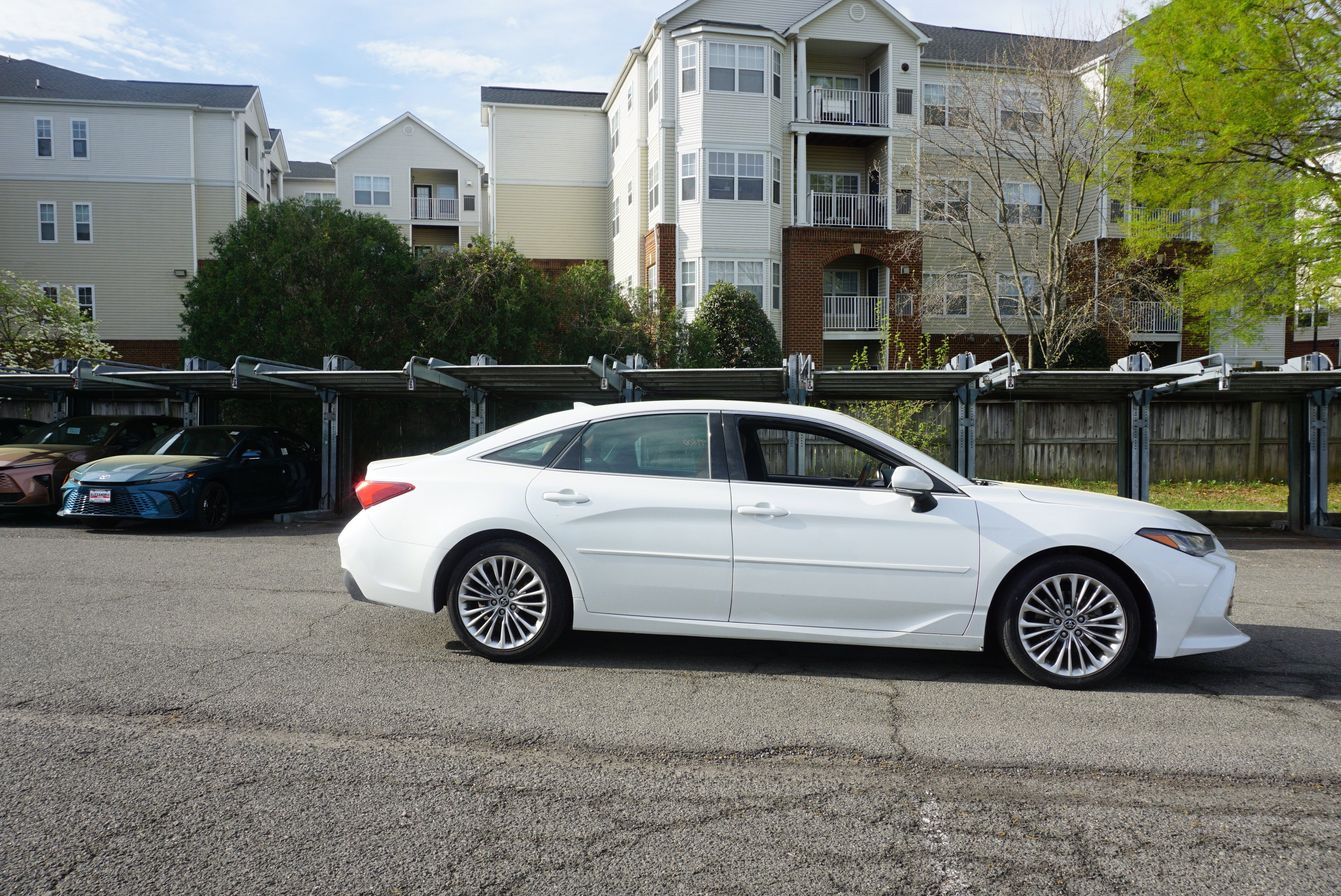 2019 Toyota Avalon Base