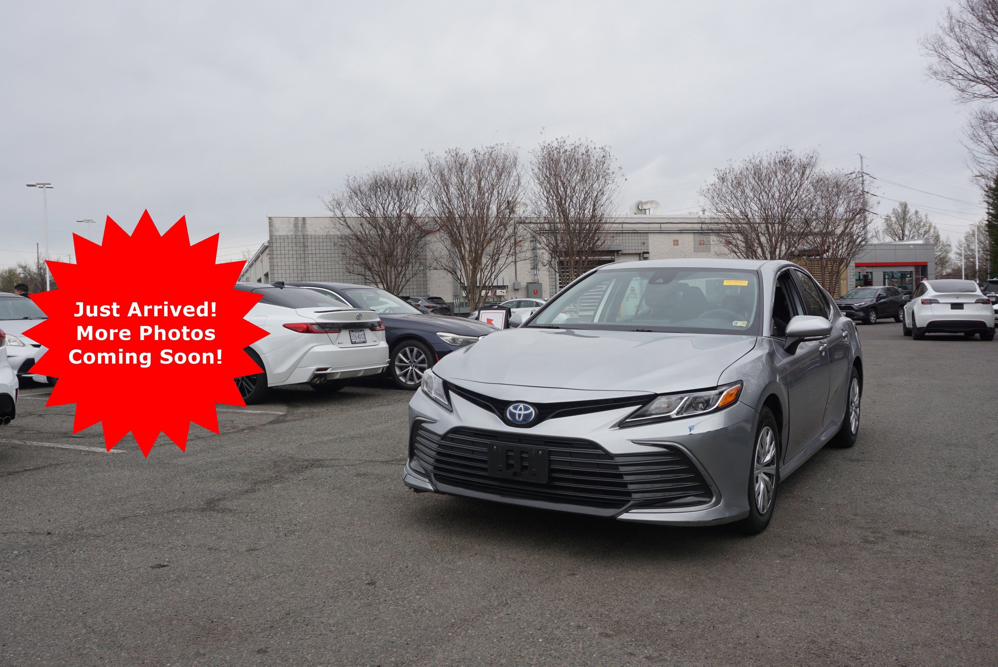 2024 Toyota Camry Hybrid LE