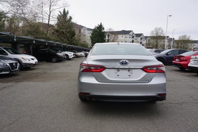 2024 Toyota Camry Hybrid LE