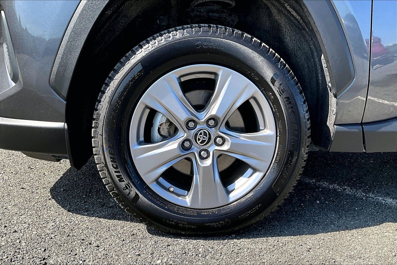 2023 Toyota RAV4 Hybrid LE