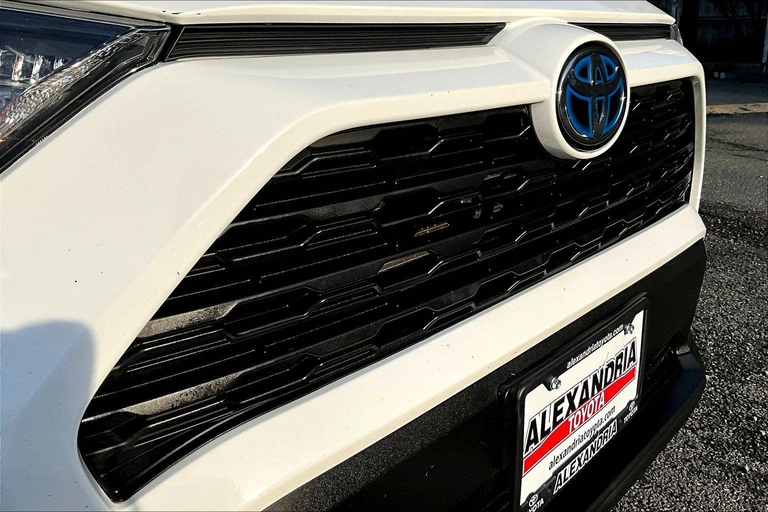 2022 Toyota RAV4 Hybrid LE