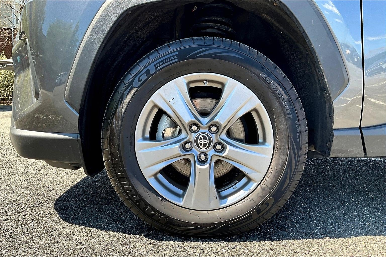 2022 Toyota RAV4 Hybrid LE