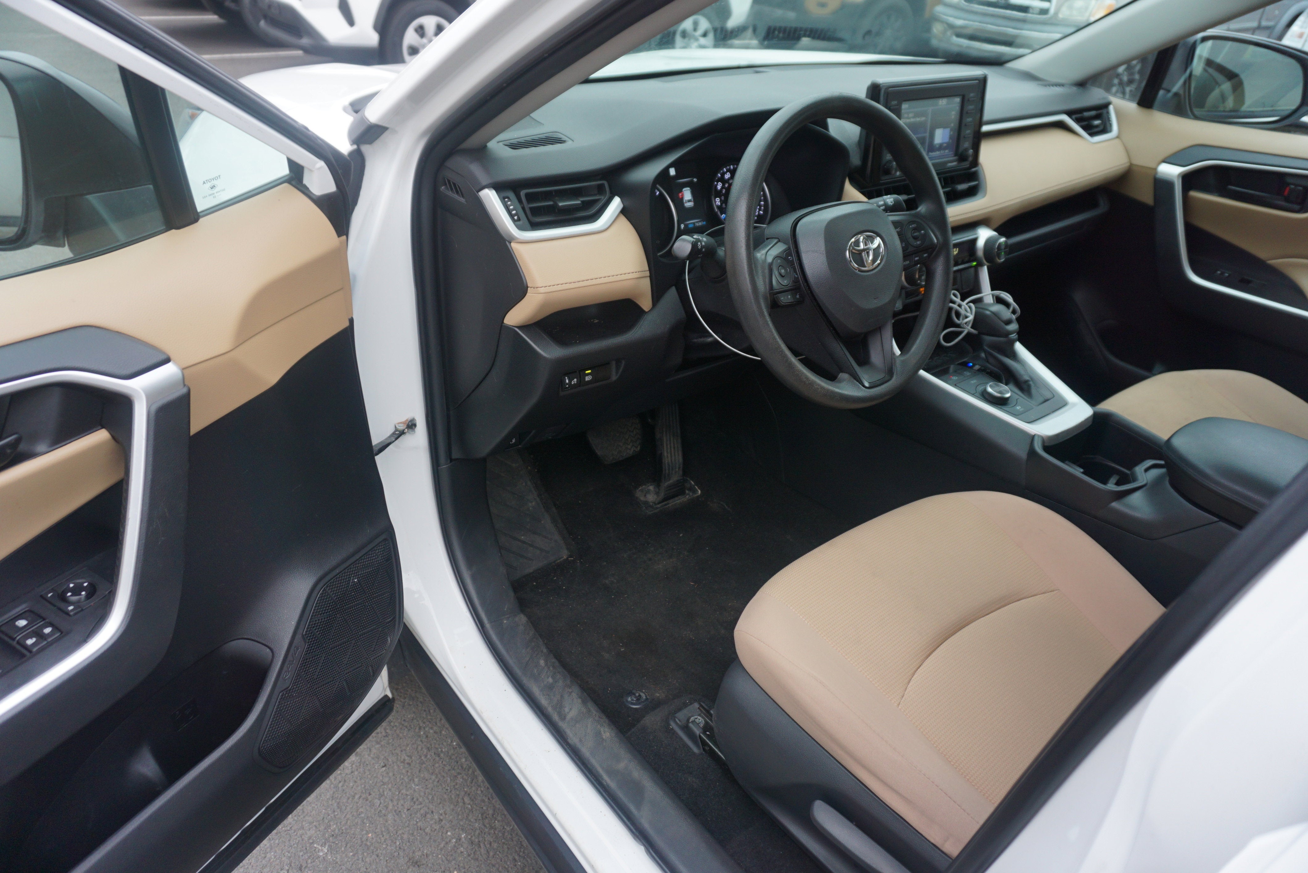 2022 Toyota RAV4 Hybrid LE