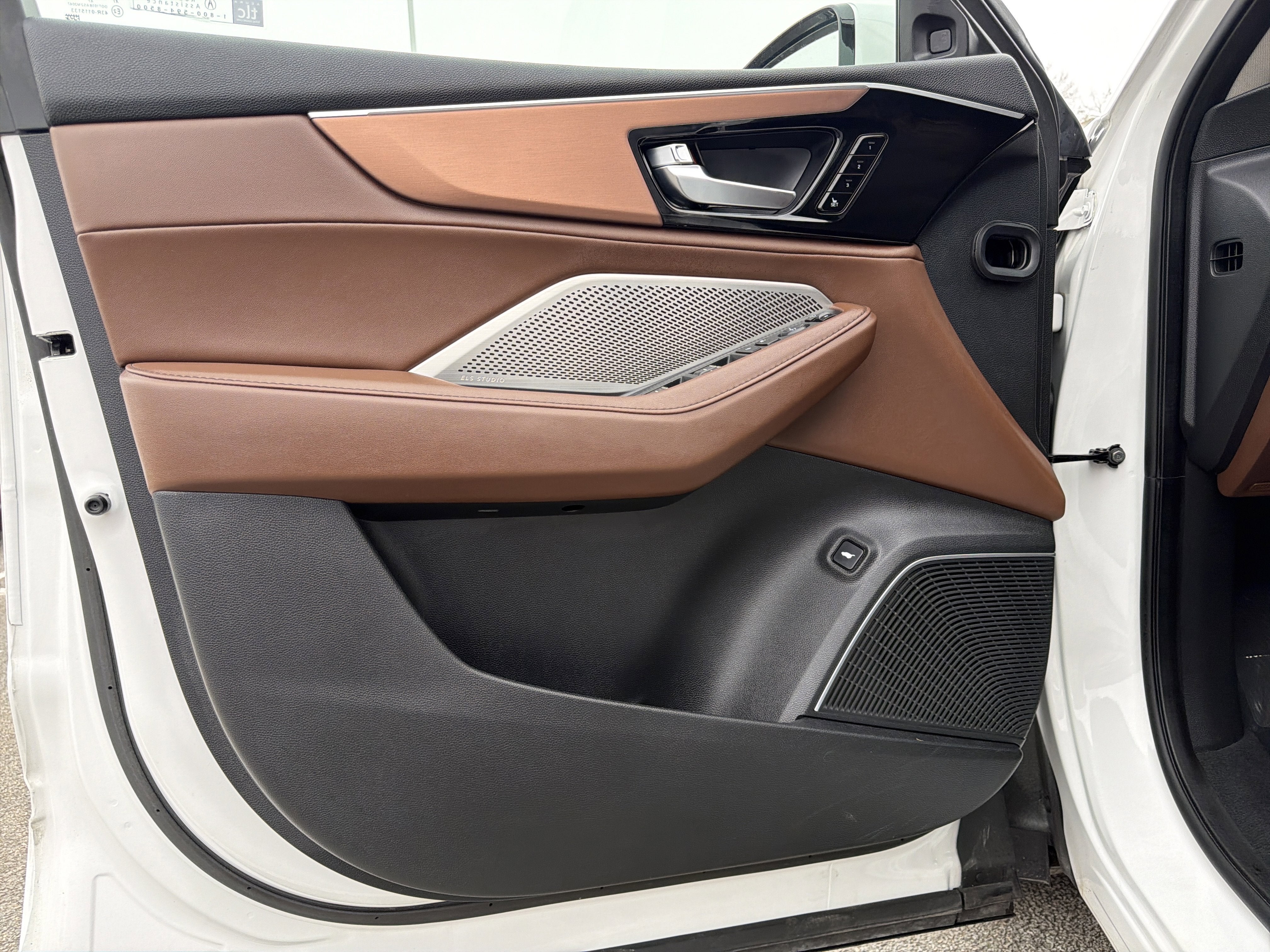 2023 Acura MDX w/Technology Package