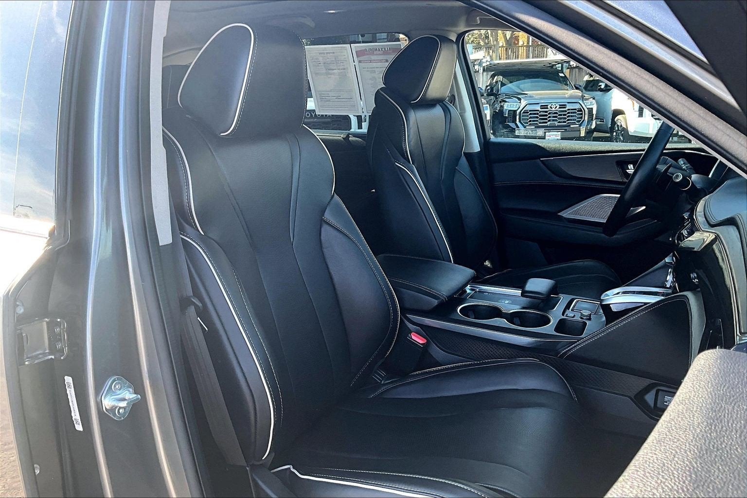 2023 Acura MDX w/Advance Package