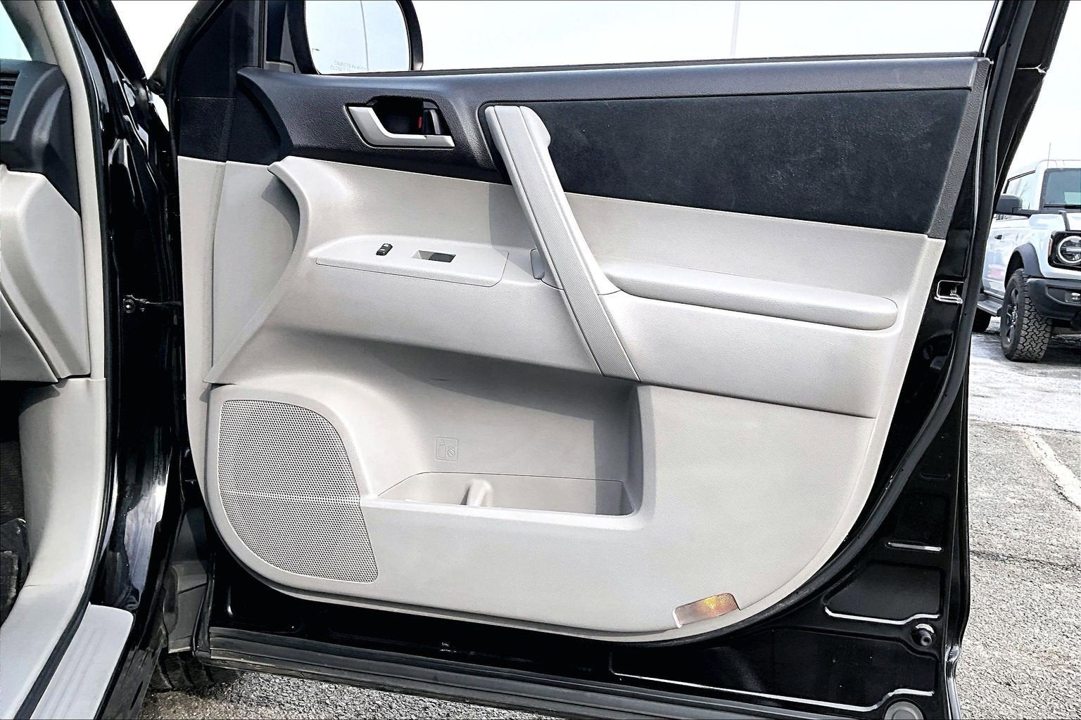 2012 Toyota Highlander 4WD 4dr V6 (Natl)