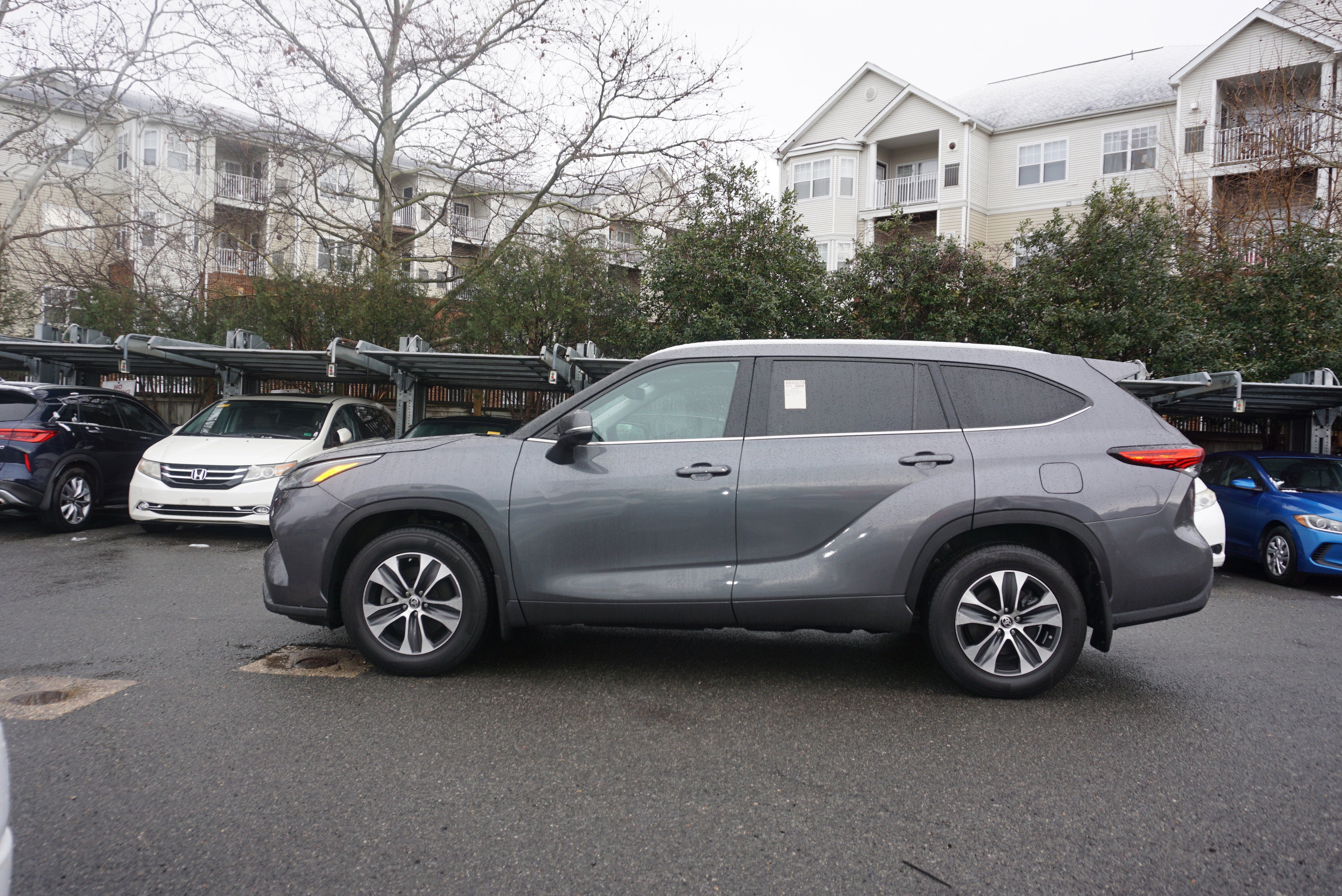 2022 Toyota Highlander Hybrid XLE