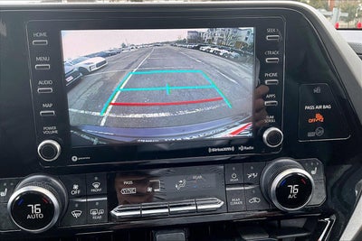 2022 Toyota Highlander Hybrid XLE