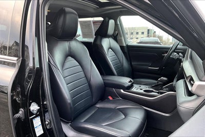 2022 Toyota Highlander Hybrid XLE