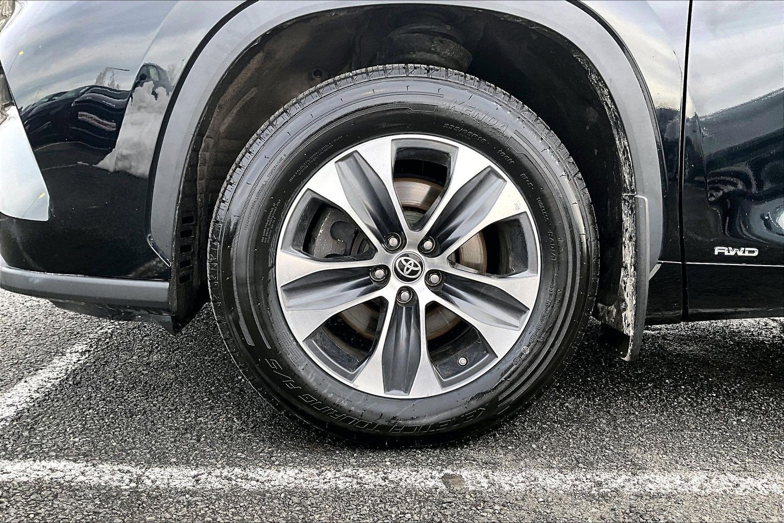 2022 Toyota Highlander Hybrid XLE