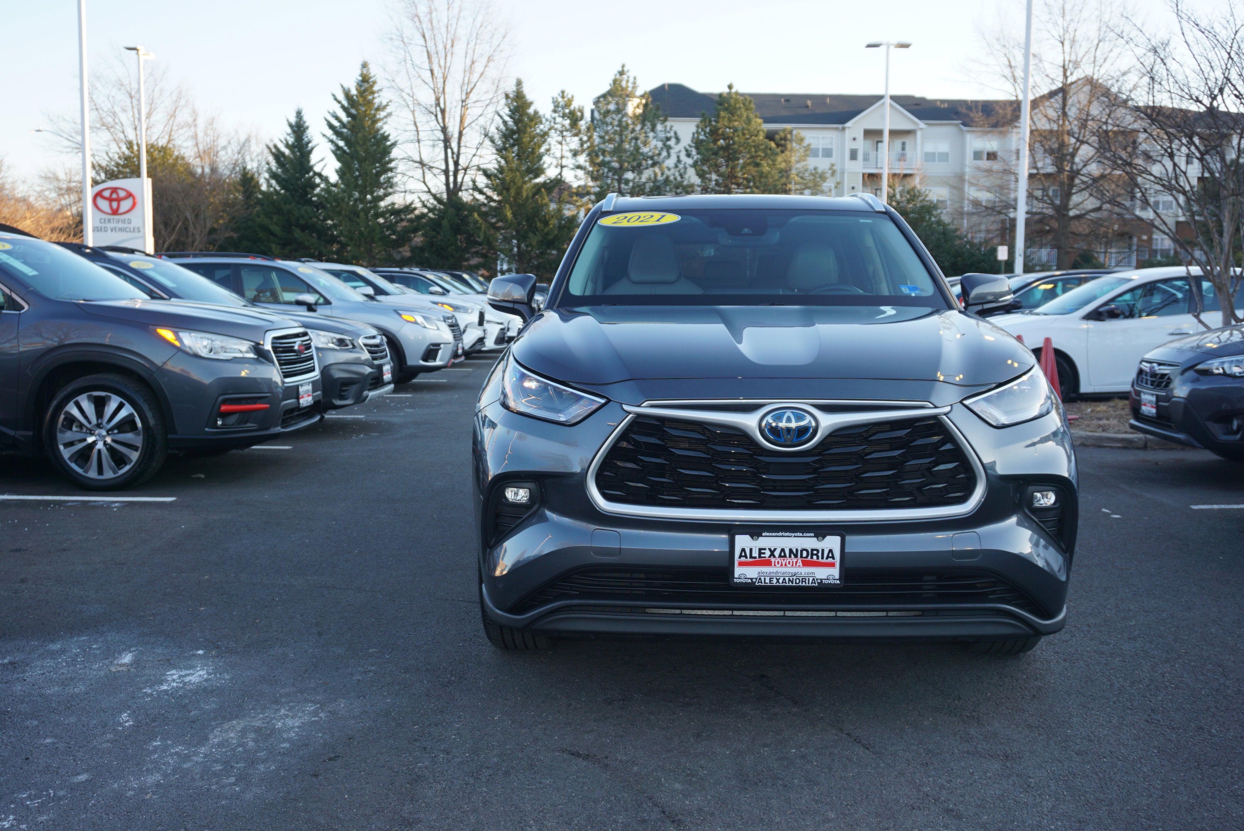 2021 Toyota Highlander Hybrid XLE