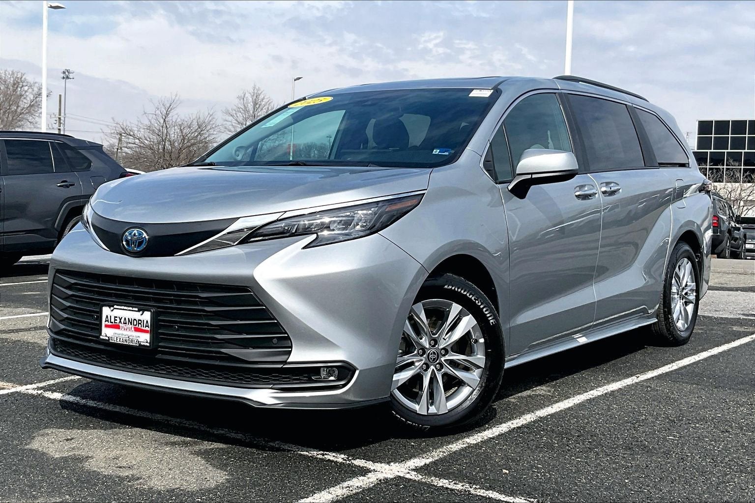 2025 Toyota Sienna XLE