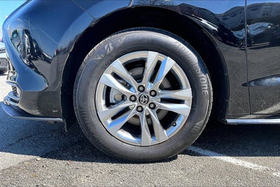 2025 Toyota Sienna XLE