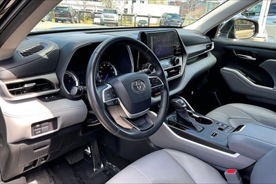 2023 Toyota Highlander Hybrid XLE