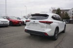 2023 Toyota Highlander Base