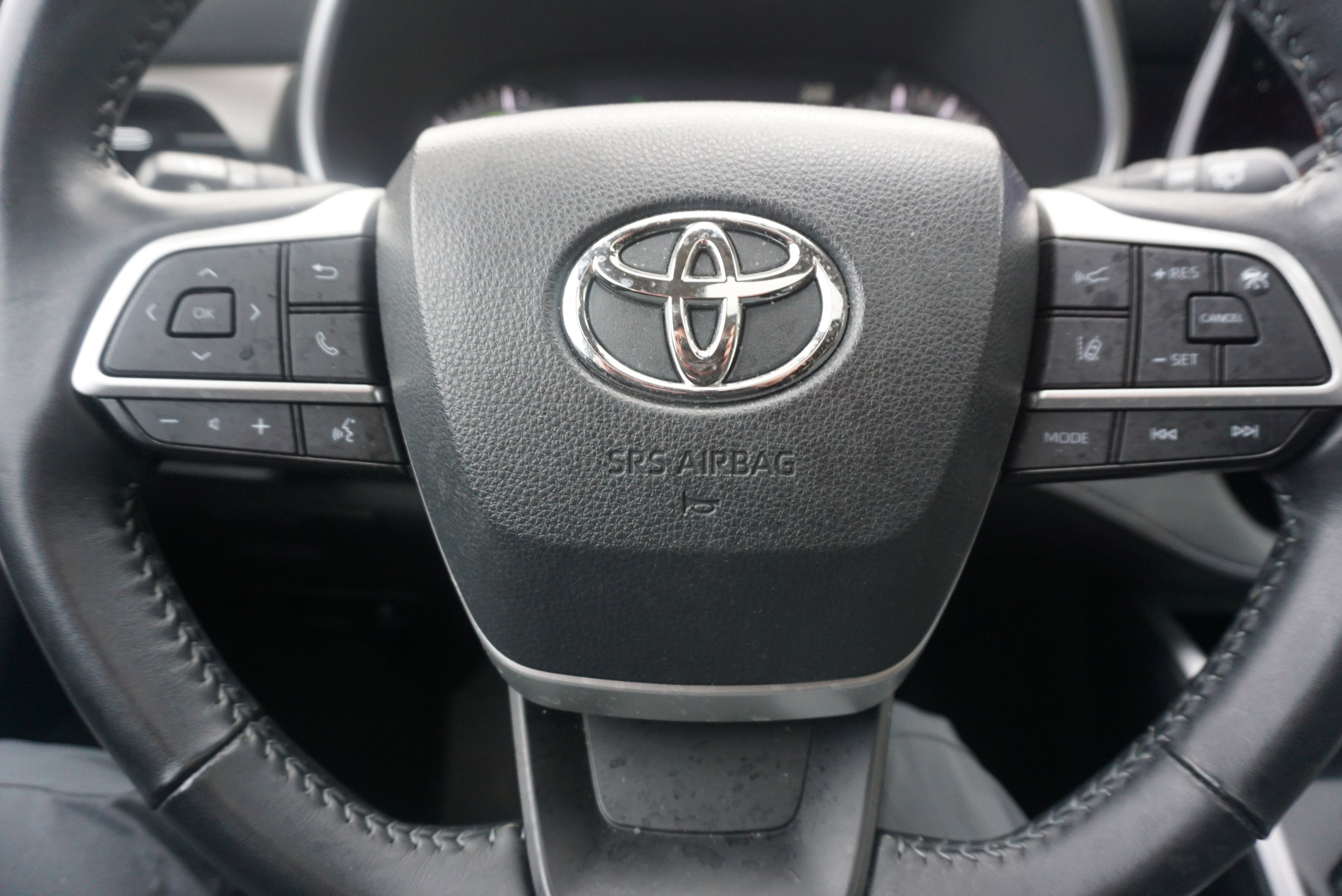 2023 Toyota Highlander Base