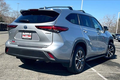 2023 Toyota Highlander Hybrid XLE