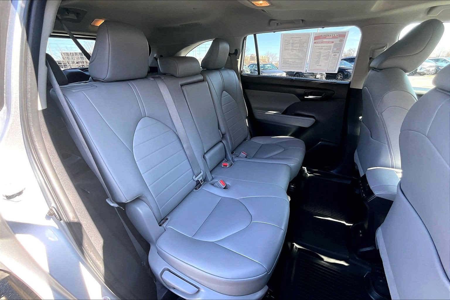 2023 Toyota Highlander Hybrid XLE