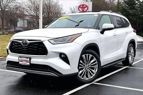 2023 Toyota Highlander Base