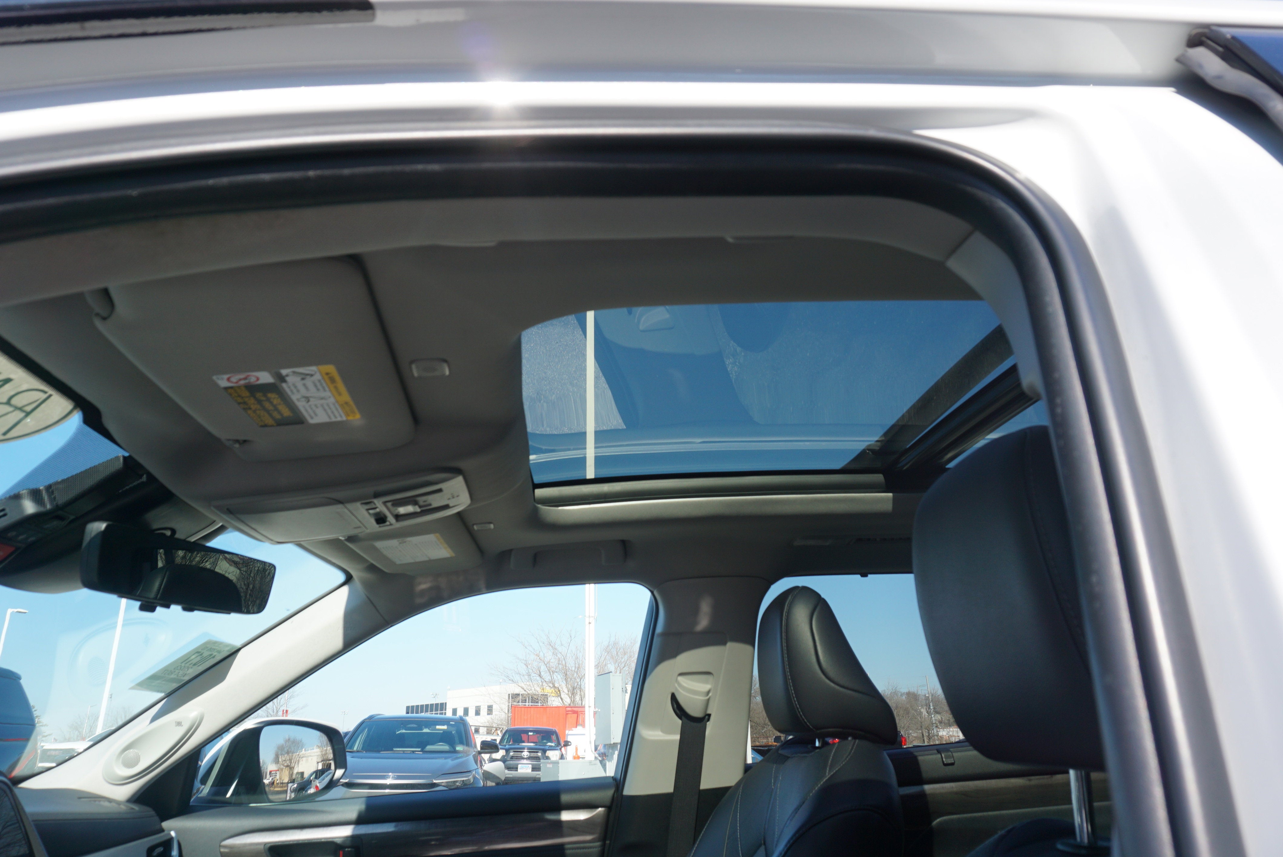 2023 Toyota Highlander Base