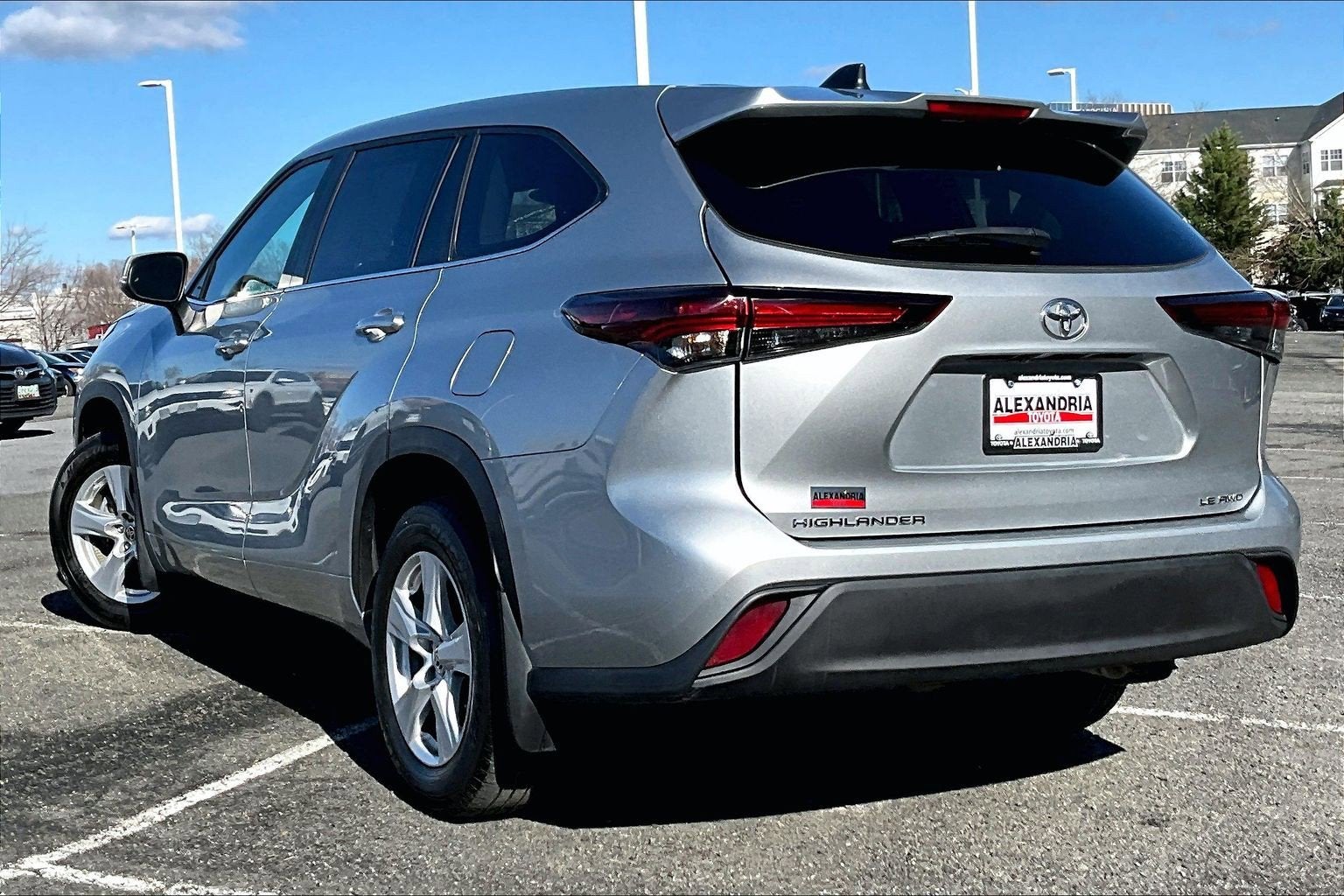 2024 Toyota Highlander LE