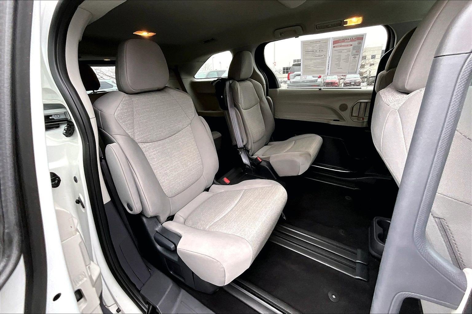 2024 Toyota Sienna LE