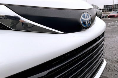 2024 Toyota Sienna LE