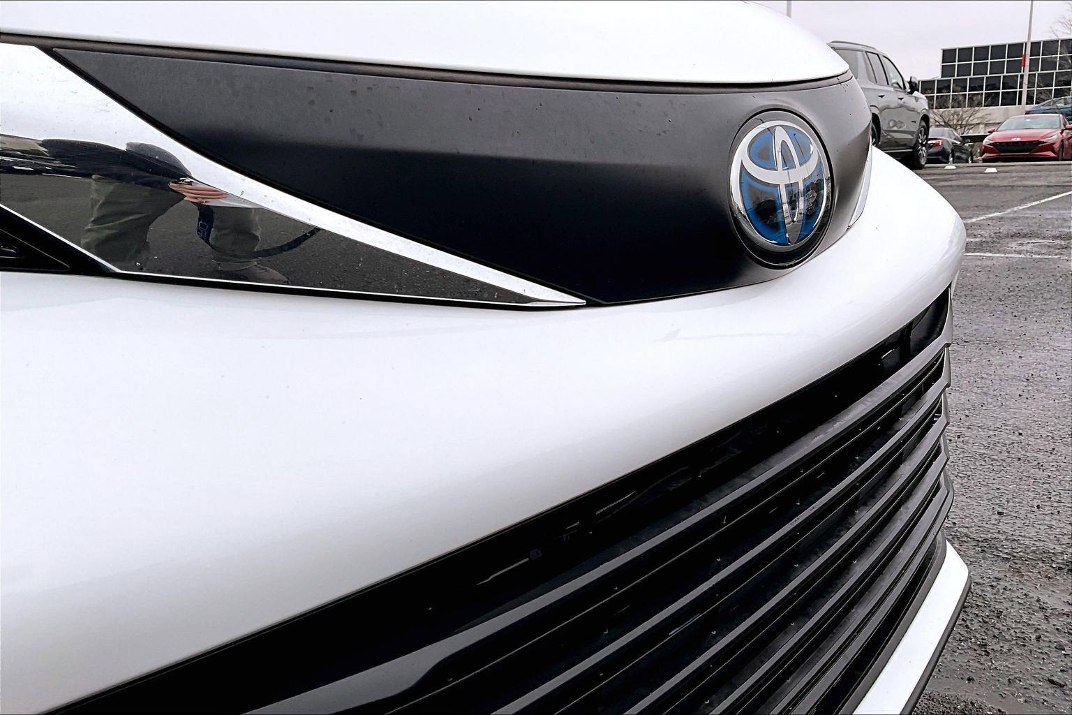 2024 Toyota Sienna LE