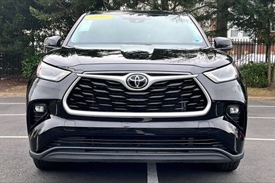 2022 Toyota Highlander LE