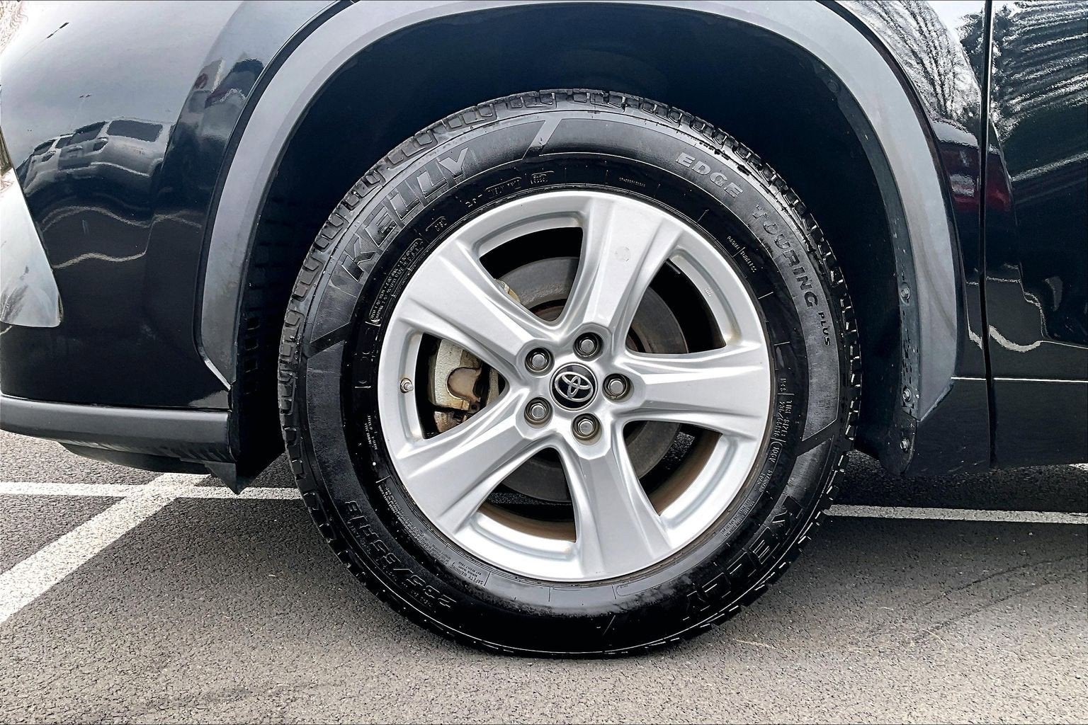 2022 Toyota Highlander LE