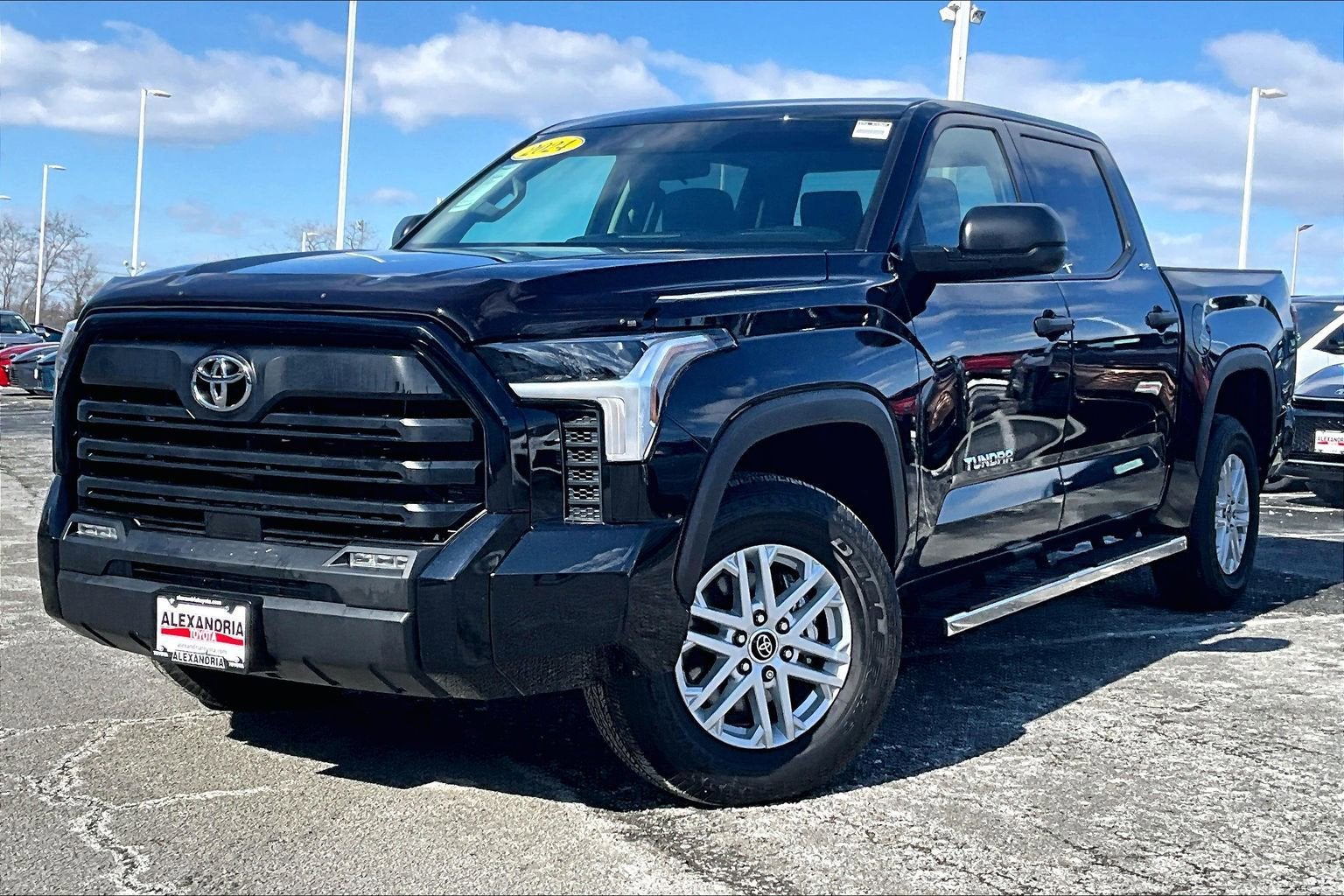 2024 Toyota Tundra 4WD SR5