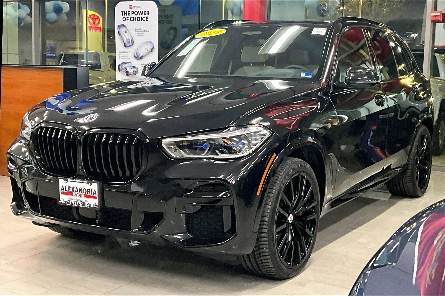 2023 BMW X5 M50i