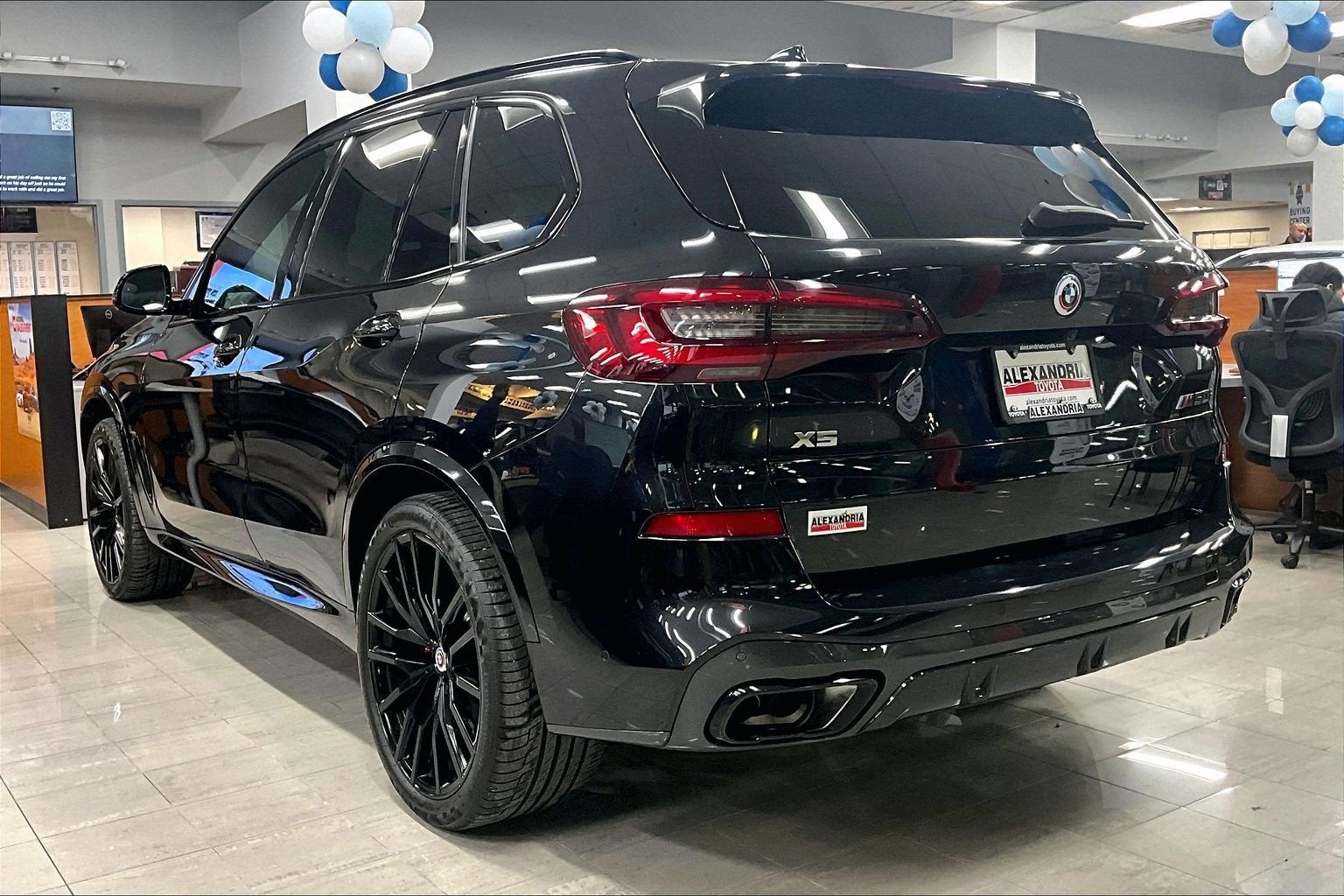 2023 BMW X5 M50i