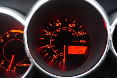 2003 Pontiac Vibe 4dr HB AWD