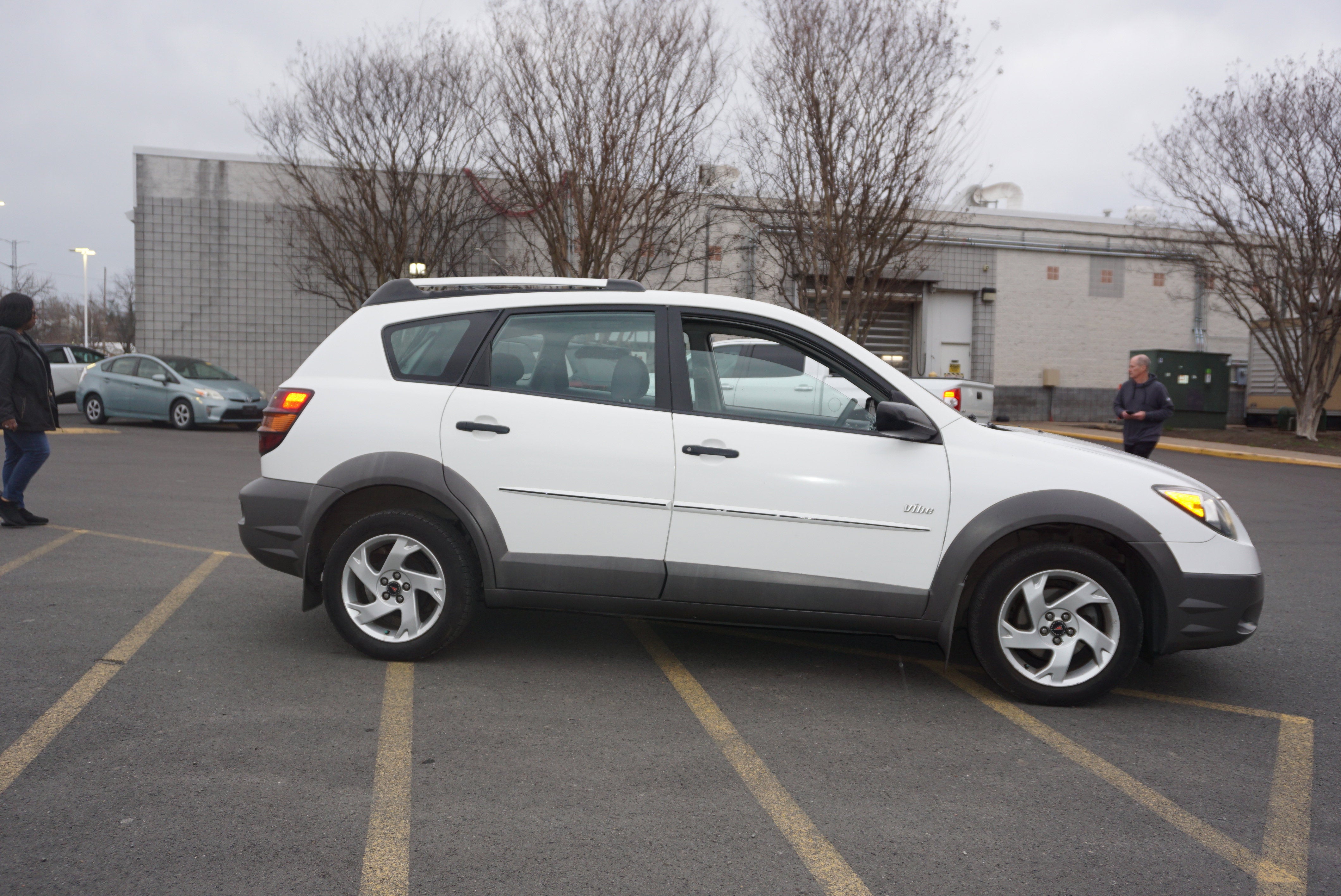 2003 Pontiac Vibe 4dr HB AWD