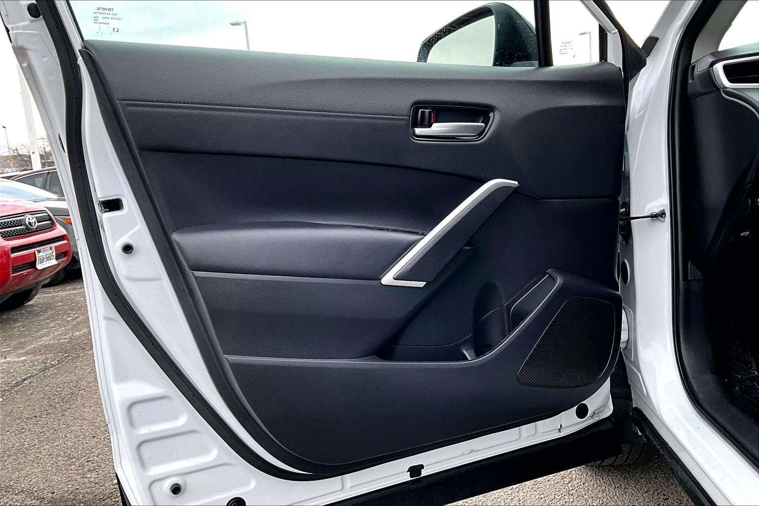 2025 Toyota Corolla Cross XLE