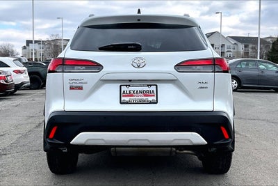 2025 Toyota Corolla Cross XLE