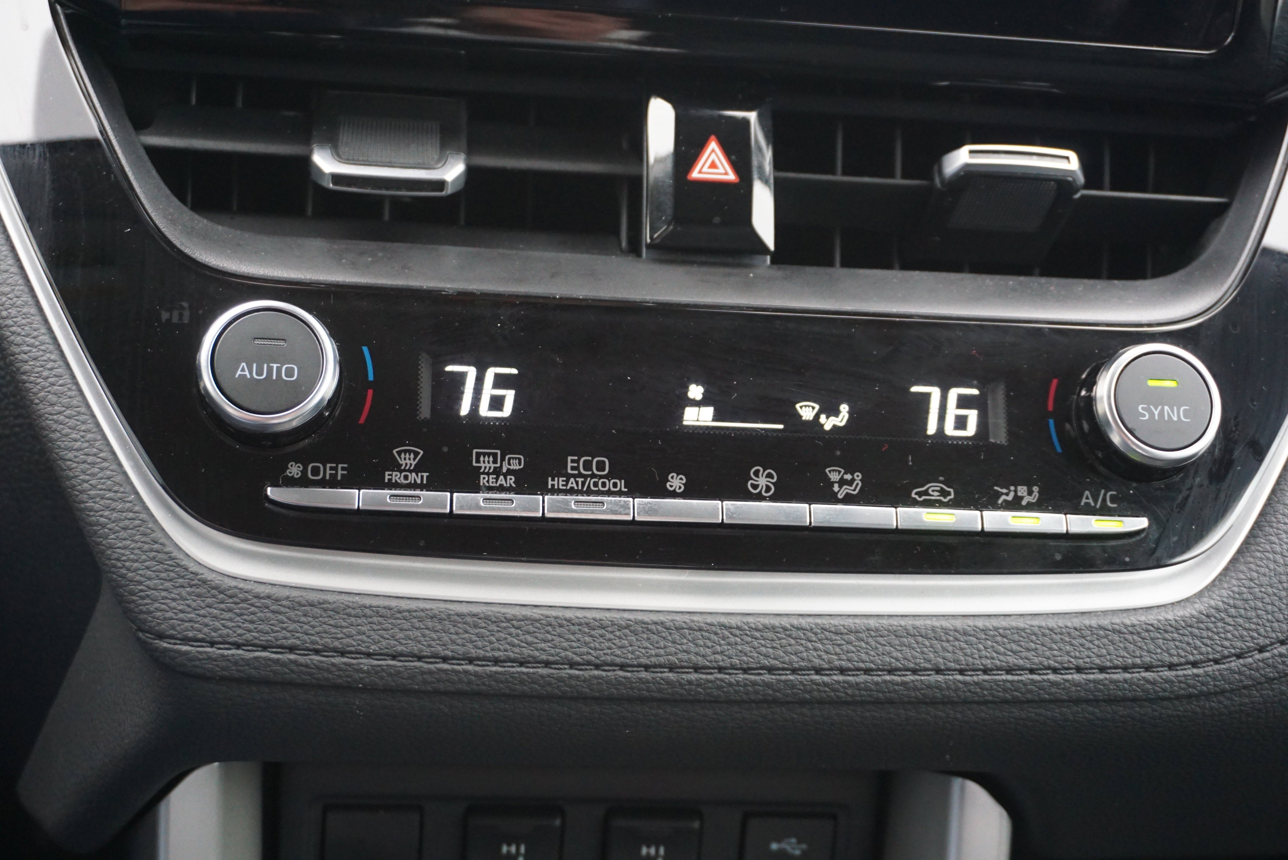 2025 Toyota Corolla Cross XLE