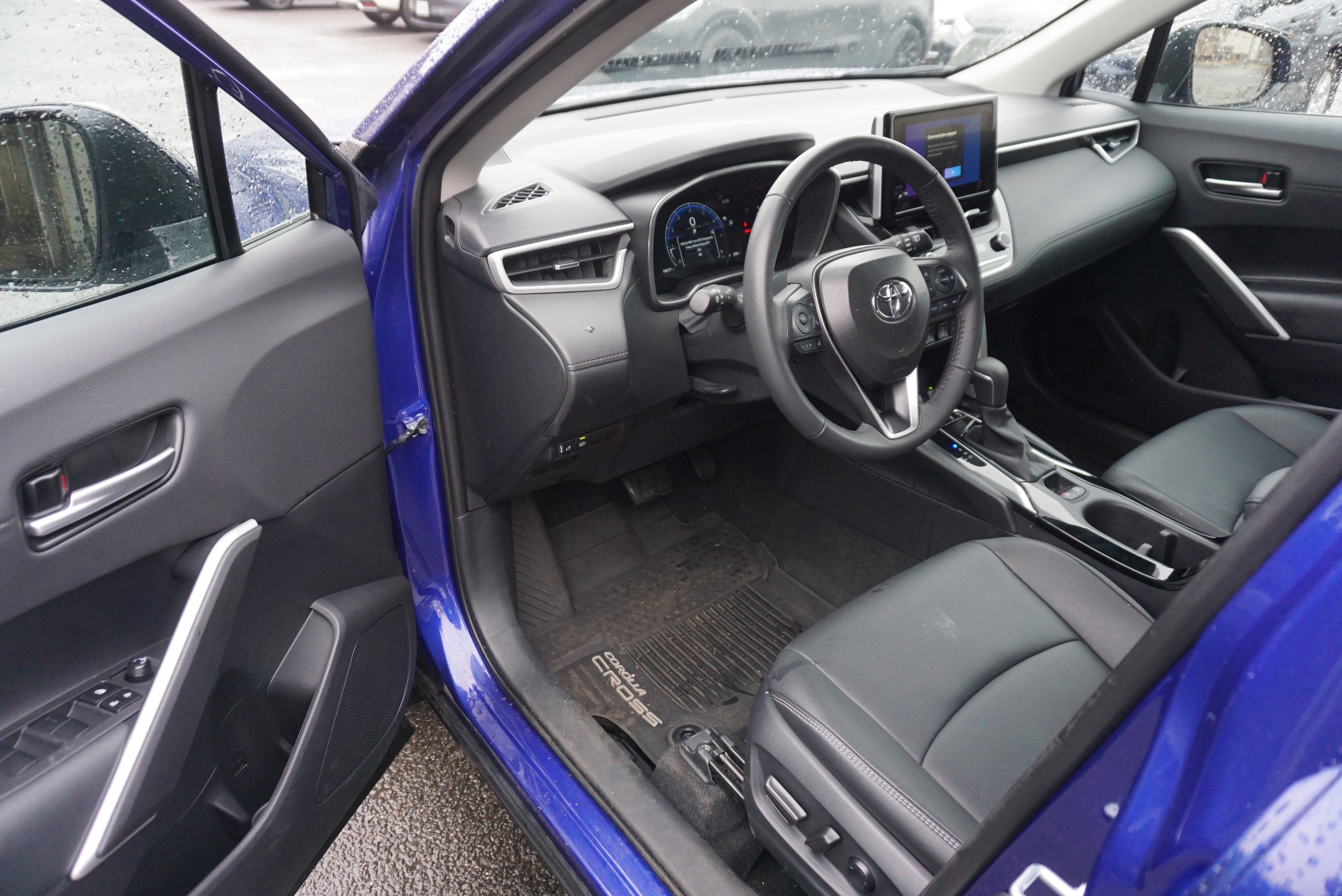 2025 Toyota Corolla Cross XLE