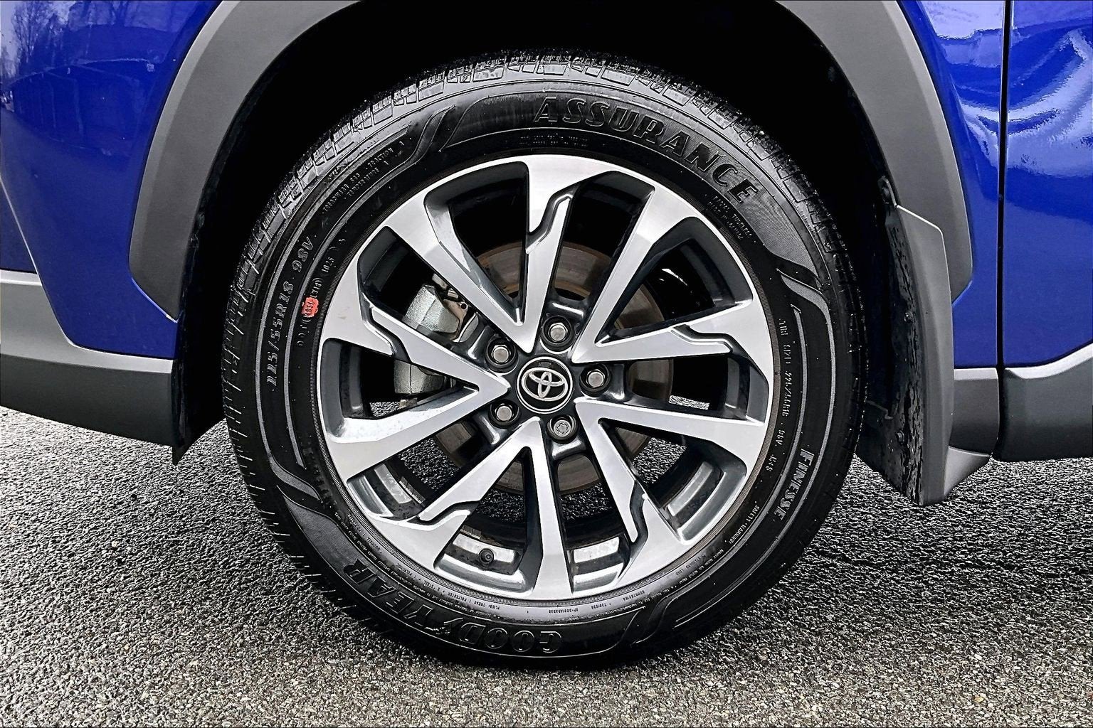 2025 Toyota Corolla Cross XLE