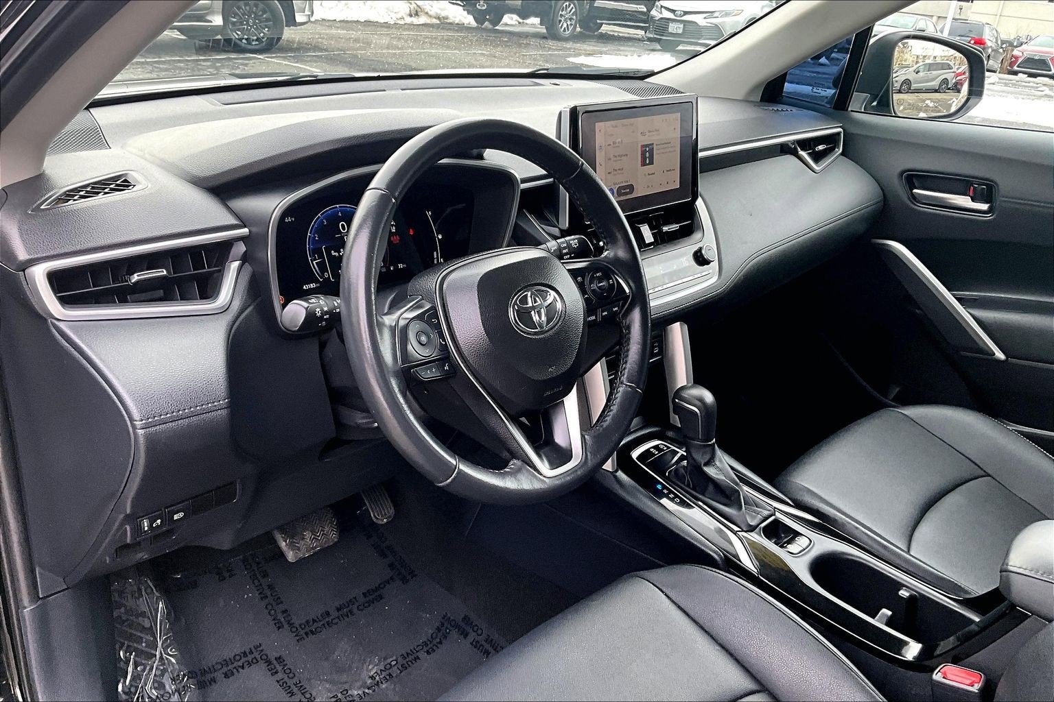 2024 Toyota Corolla Cross XLE