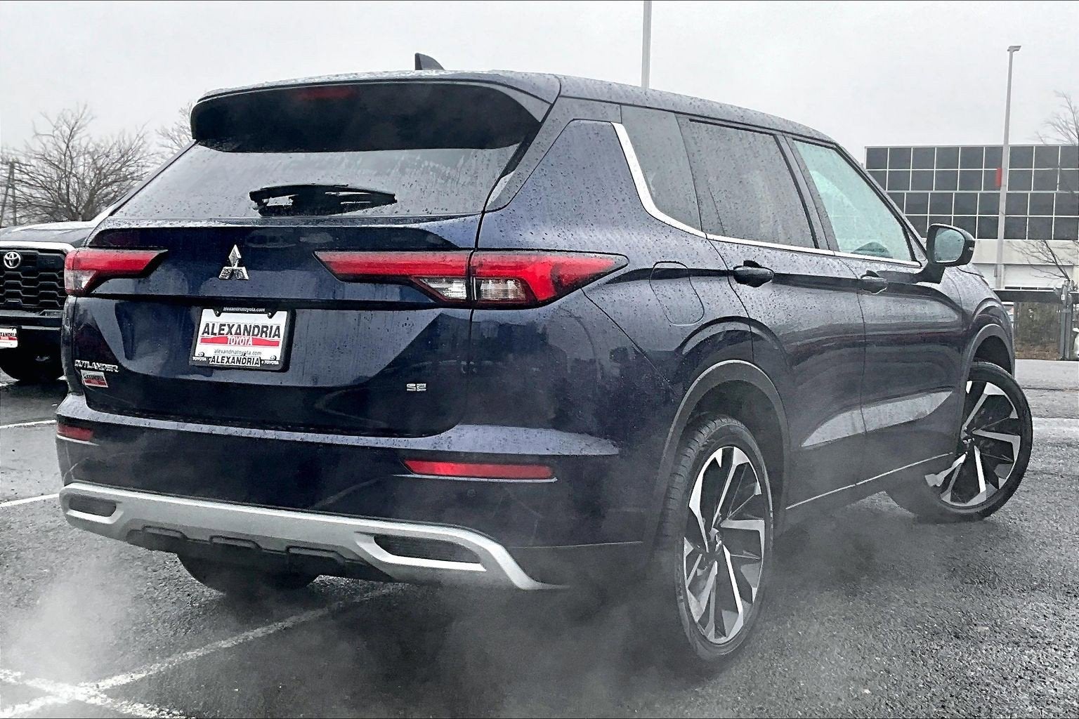 2024 Mitsubishi Outlander SE